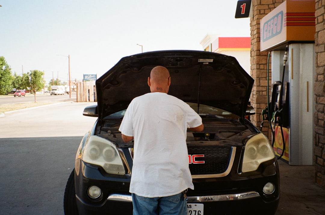 Professional Oil Change Service in Chicago at SSS Auto Repair